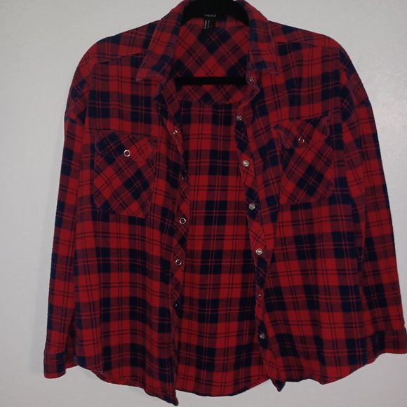Forever 21 Tops - Forever 21 plaid button down shirt red & navy blue cotton women’s small soft